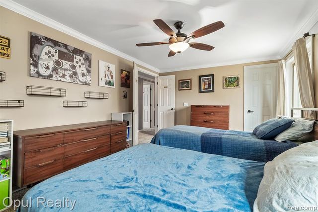 4748 Ravinewood Drive, Commerce Twp, MI 48382