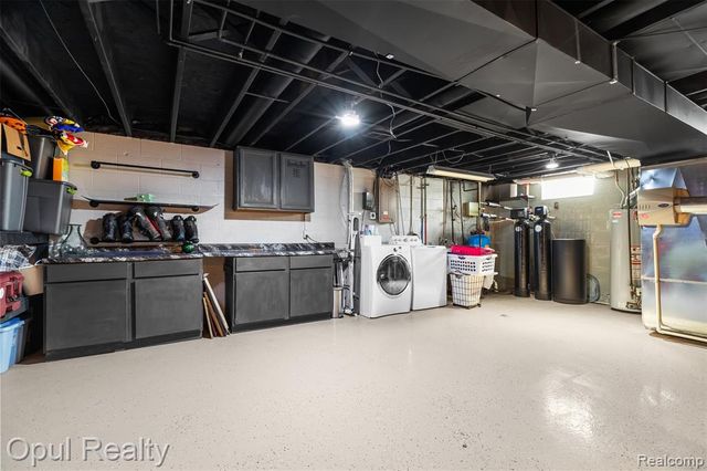 4748 Ravinewood Drive, Commerce Twp, MI 48382