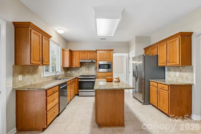 704 Meadow Lake Drive, Matthews, NC 28105