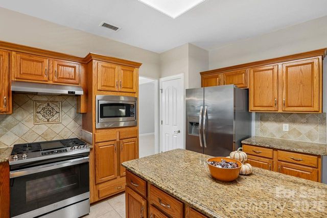704 Meadow Lake Drive, Matthews, NC 28105