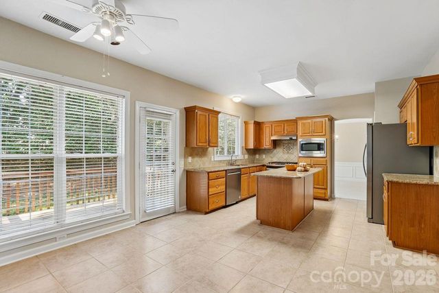 704 Meadow Lake Drive, Matthews, NC 28105