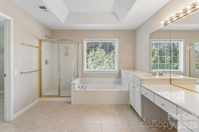 704 Meadow Lake Drive, Matthews, NC 28105