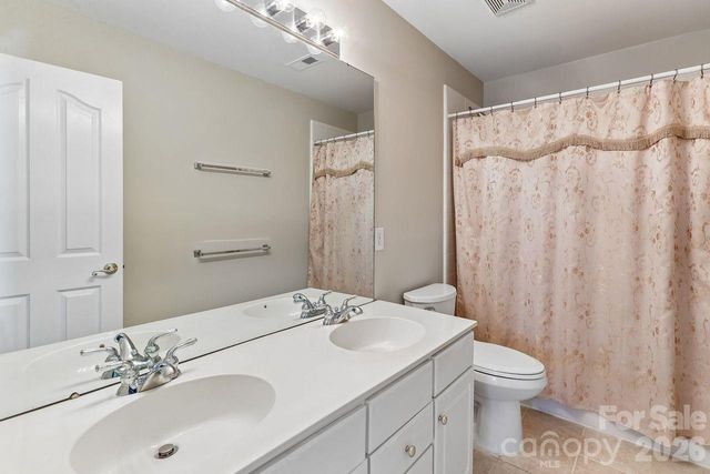 704 Meadow Lake Drive, Matthews, NC 28105