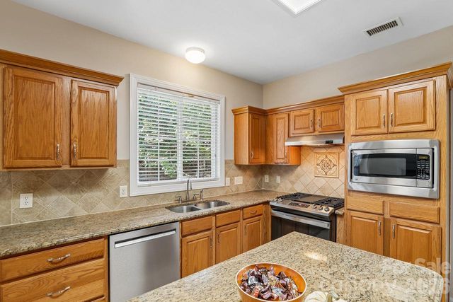 704 Meadow Lake Drive, Matthews, NC 28105