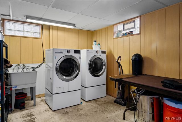 3 Honduras Lane, Cheektowaga, NY 14225