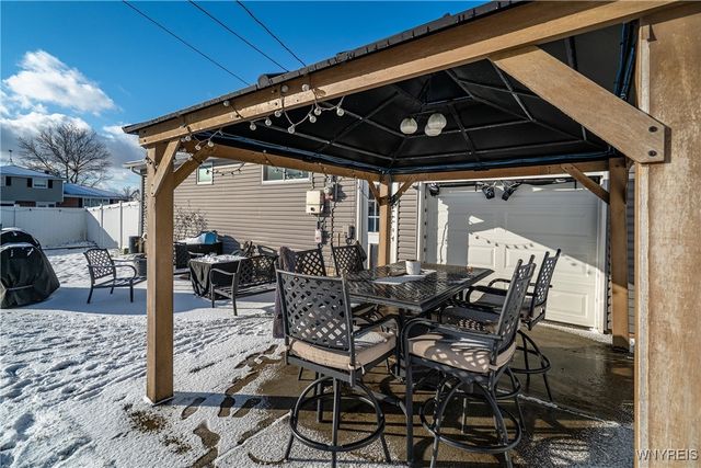 3 Honduras Lane, Cheektowaga, NY 14225