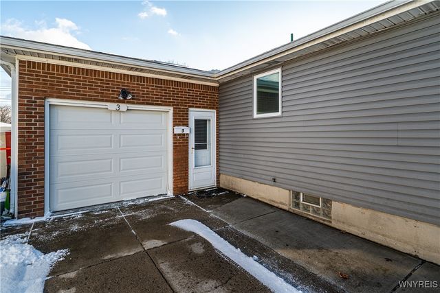 3 Honduras Lane, Cheektowaga, NY 14225