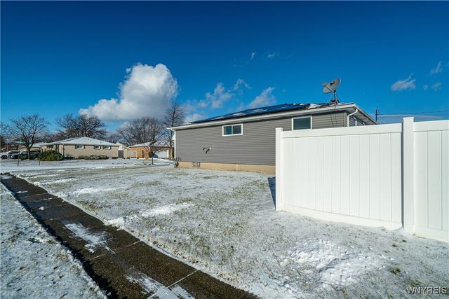 3 Honduras Lane, Cheektowaga, NY 14225