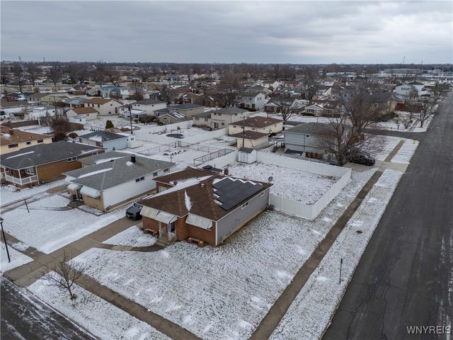 3 Honduras Lane, Cheektowaga, NY 14225