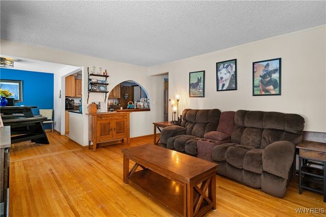 3 Honduras Lane, Cheektowaga, NY 14225