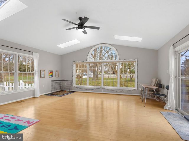 11074 ELLINGER DR, White Plains, MD 20695