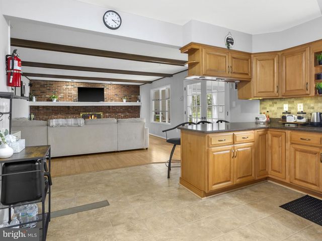 11074 ELLINGER DR, White Plains, MD 20695