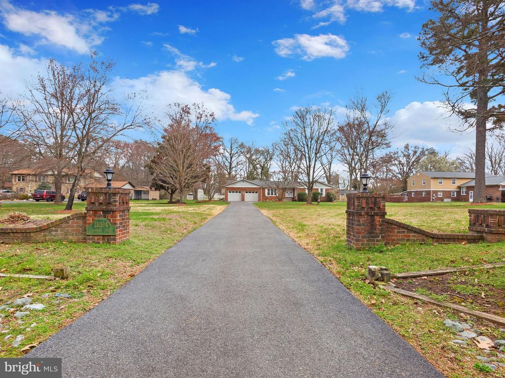 11074 ELLINGER DR, White Plains, MD 20695