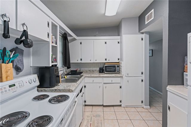 4846 Kasper St, Corpus Christi, TX 78415