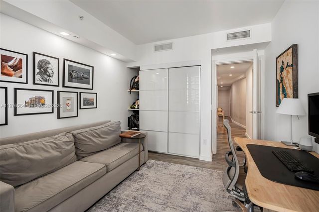 801 S Miami Ave 2901, Miami, FL 33130