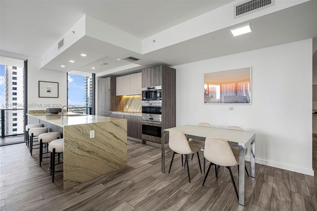 801 S Miami Ave 2901, Miami, FL 33130