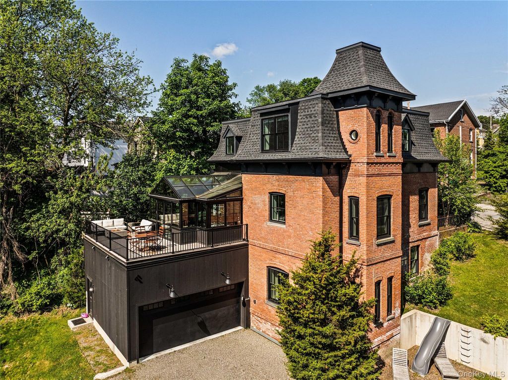 33 Davis Street, Beacon, NY 12508