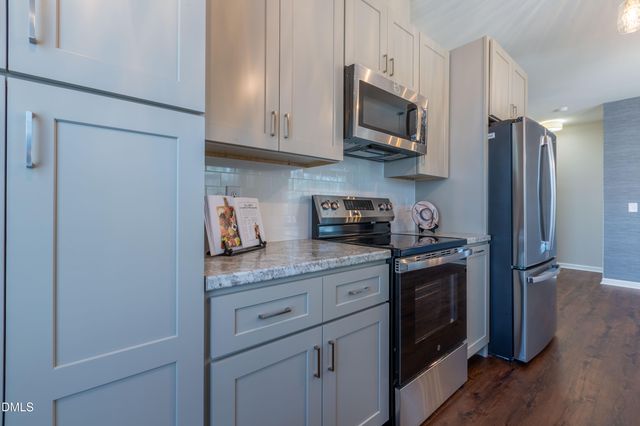 276 Groundsel Place, Clayton, NC 27527