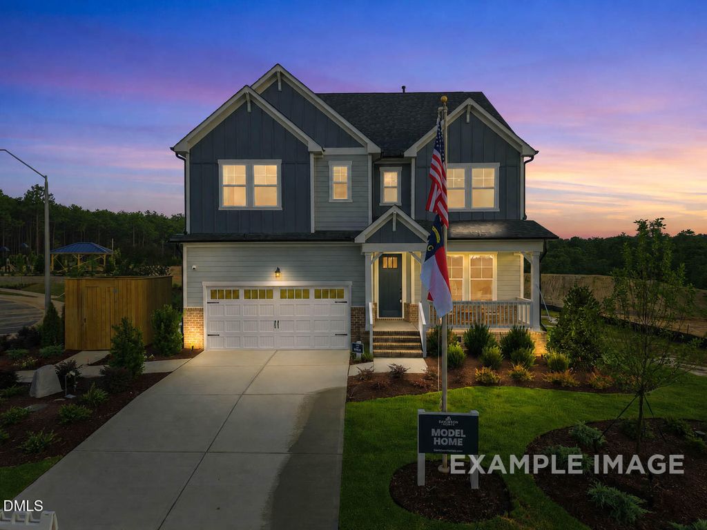 563 Whinfield Place, Aberdeen, NC 28315