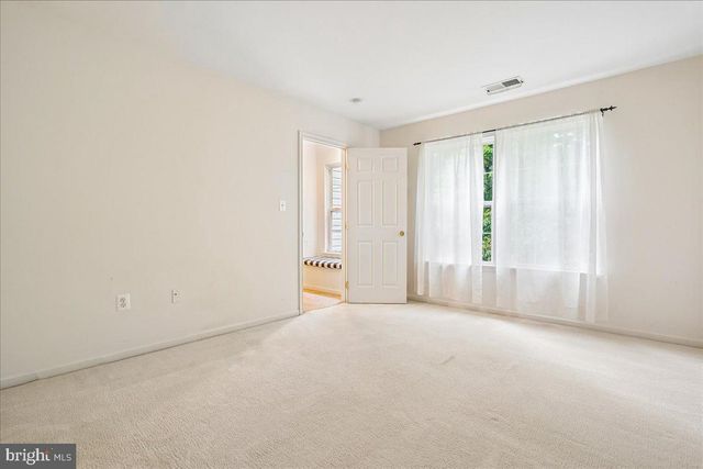 4114 CARDINAL CREST DR, Woodbridge, VA 22193