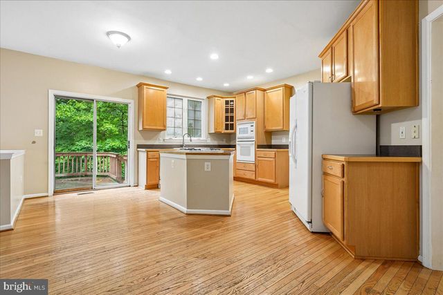4114 CARDINAL CREST DR, Woodbridge, VA 22193