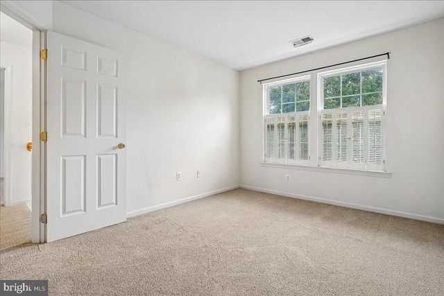 4114 CARDINAL CREST DR, Woodbridge, VA 22193