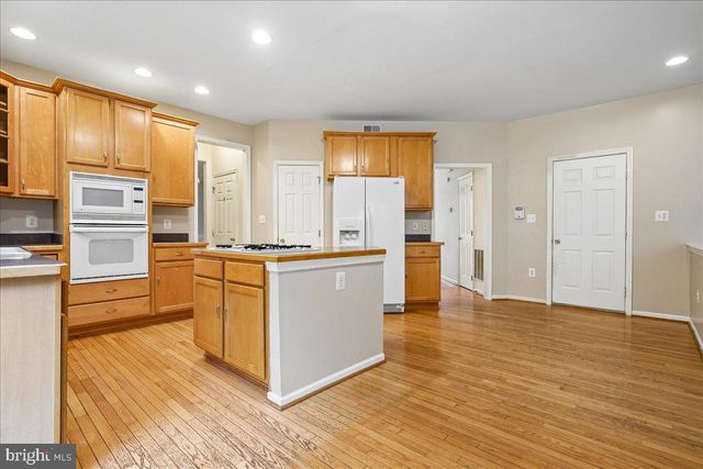 4114 CARDINAL CREST DR, Woodbridge, VA 22193