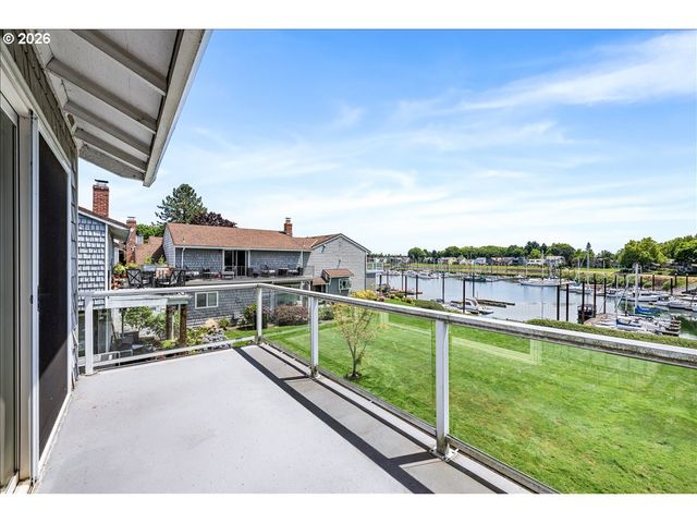 520 N HAYDEN BAY Dr, Portland, OR 97217
