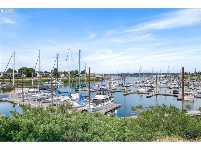 520 N HAYDEN BAY Dr, Portland, OR 97217
