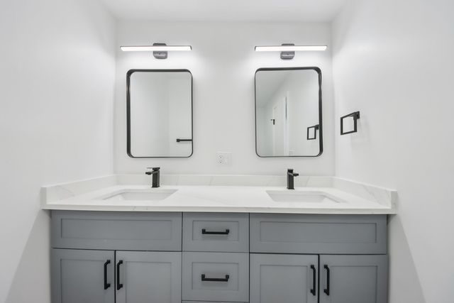 42088 N Old Lake Avenue, Antioch, IL 60002