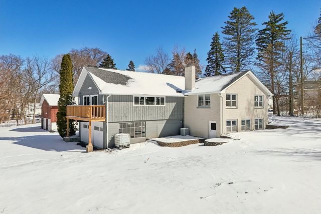 42088 N Old Lake Avenue, Antioch, IL 60002