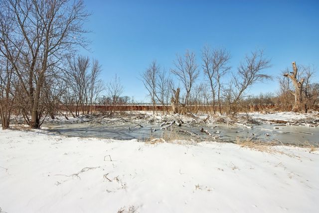 42088 N Old Lake Avenue, Antioch, IL 60002