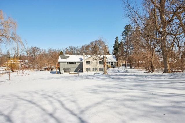 42088 N Old Lake Avenue, Antioch, IL 60002