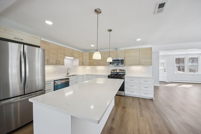 42088 N Old Lake Avenue, Antioch, IL 60002