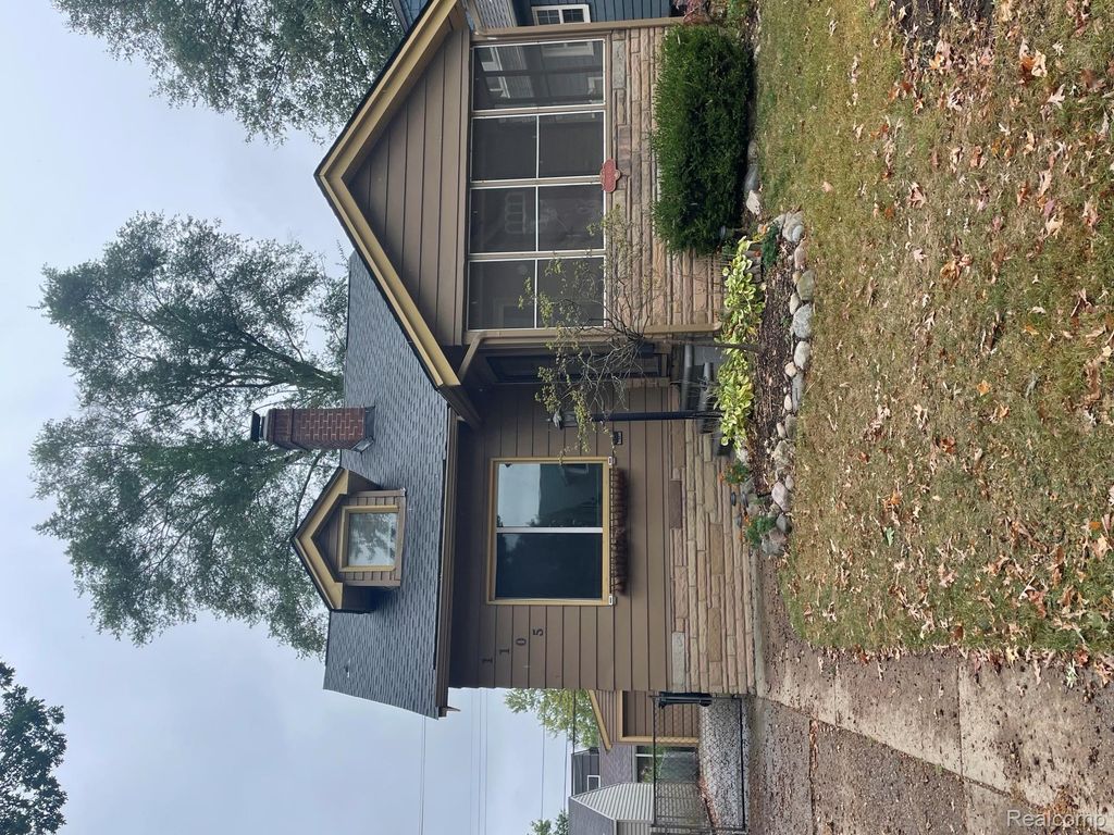 1105 E 5th Street, Royal Oak, MI 48067