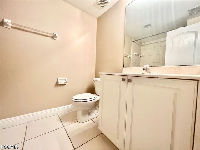 4175 Castilla CIR 203, Fort Myers, FL 33916