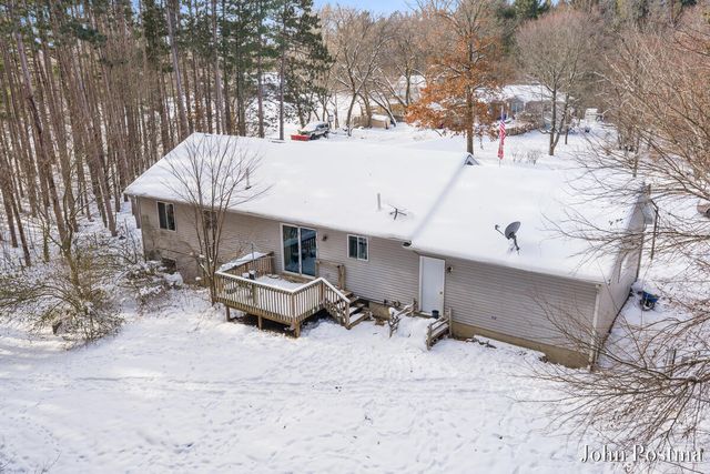 17276 Violet Ruth Drive, Cedar Springs, MI 49319