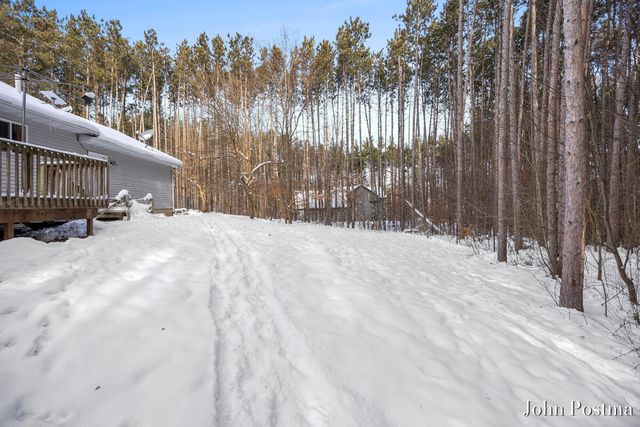 17276 Violet Ruth Drive, Cedar Springs, MI 49319