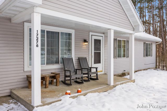 17276 Violet Ruth Drive, Cedar Springs, MI 49319