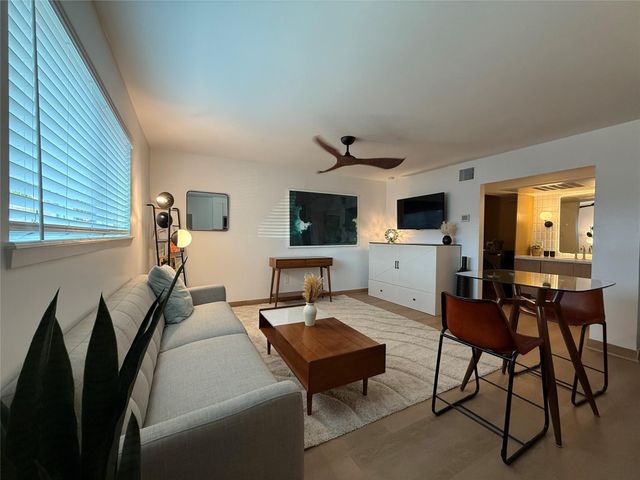 1901 Richmond Avenue 42, Houston, TX 77098