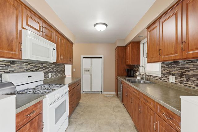 502 15th Street W, Hastings, MN 55033