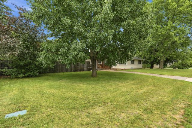 502 15th Street W, Hastings, MN 55033