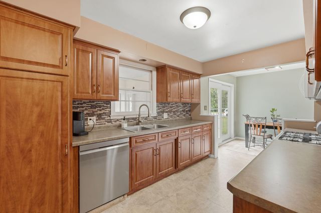502 15th Street W, Hastings, MN 55033