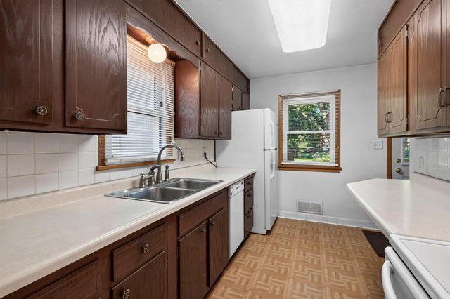2909 Pascal Street, Roseville, MN 55113