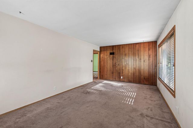 2909 Pascal Street, Roseville, MN 55113