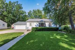 2909 Pascal Street, Roseville, MN 55113