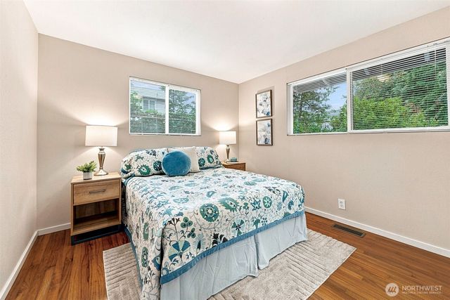 612 S 195th Street, Des Moines, WA 98148