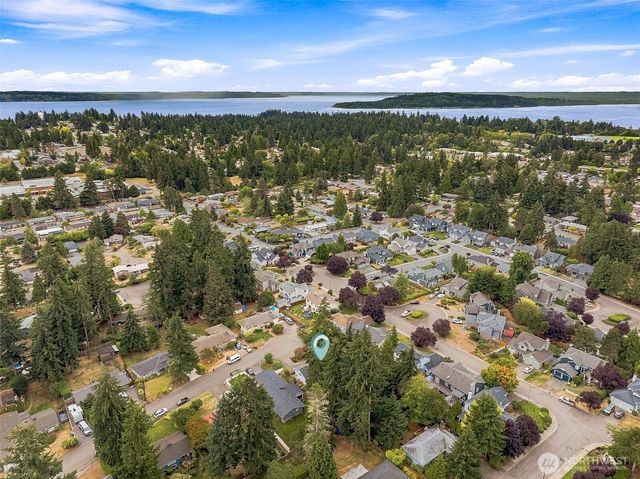612 S 195th Street, Des Moines, WA 98148