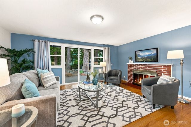 612 S 195th Street, Des Moines, WA 98148