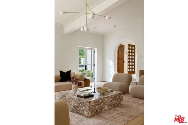 624 N Arden Drive, Beverly Hills, CA 90210